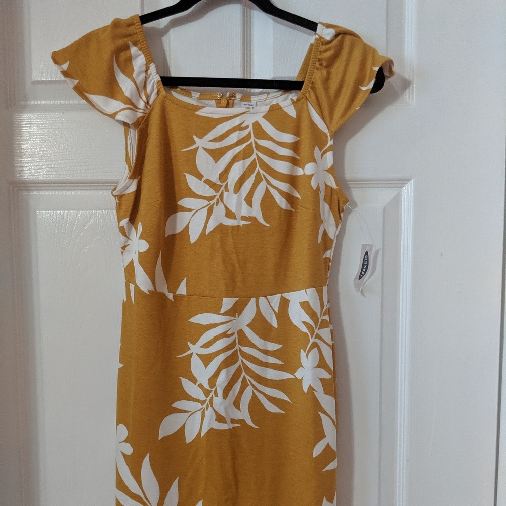 Floral Ruffle Trim Knit Sheath Dress